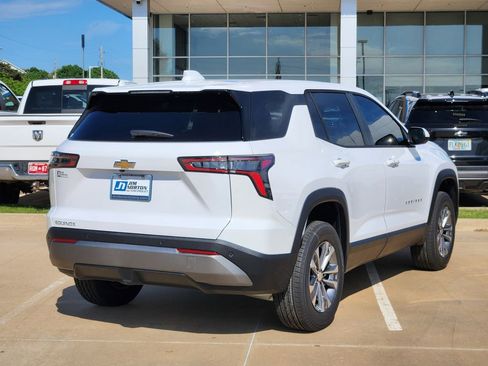 New 2026 Chevrolet Equinox LT FWD image 3
