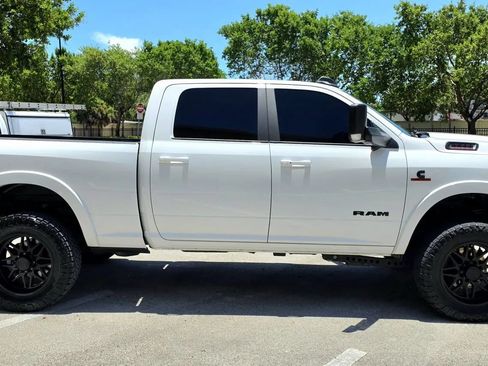 Used 2021 RAM 2500 Laramie w/ Night Edition AWD/4WD image 11