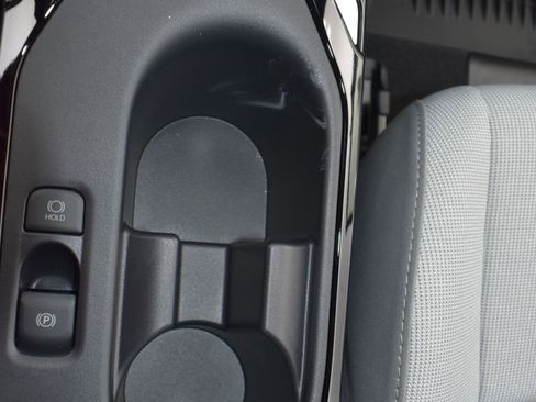 Used 2025 Toyota Corolla SE image 18