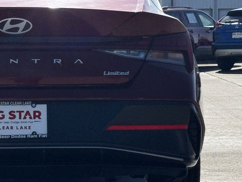 Used 2024 Hyundai Elantra Limited image 10