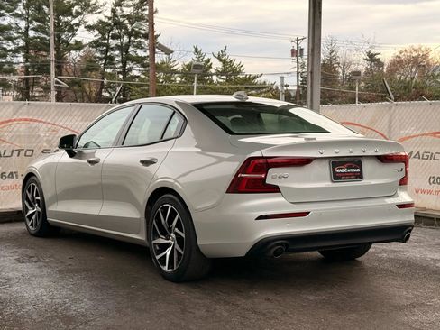 Used 2019 Volvo S60 T6 Momentum image 9