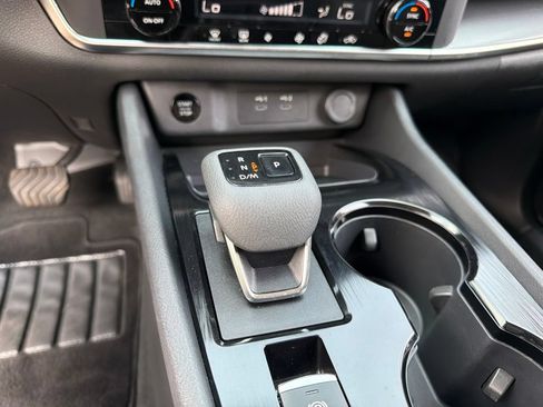 Certified 2024 Nissan Rogue SV AWD/4WD image 14
