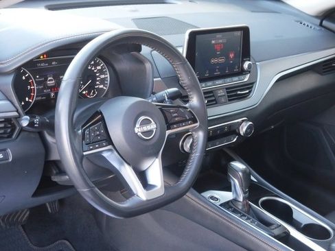 Used 2023 Nissan Altima 2.5 SR image 16