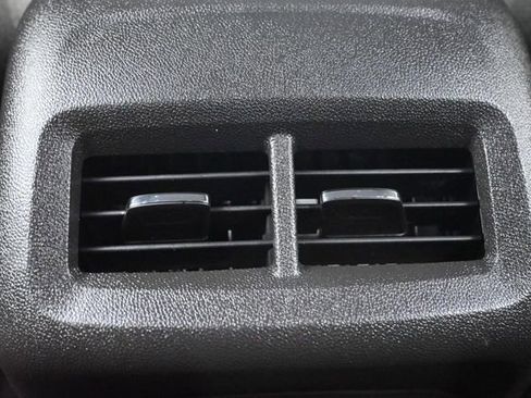 Used 2024 Chevrolet Equinox LS FWD image 10