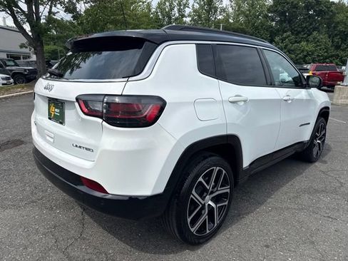 Used 2024 Jeep Compass Limited w/ Elite Group AWD/4WD image 14