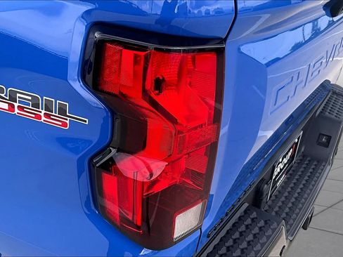 Used 2025 Chevrolet Colorado Trail Boss AWD/4WD image 27