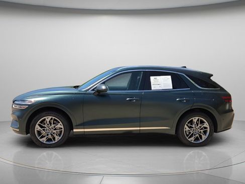 Used 2023 Genesis GV70 2.5T w/ Advanced Package image 3