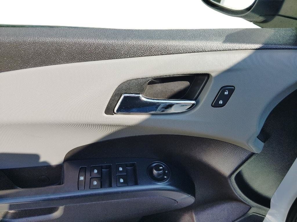 Used 2016 Chevrolet Sonic LT FWD image 13