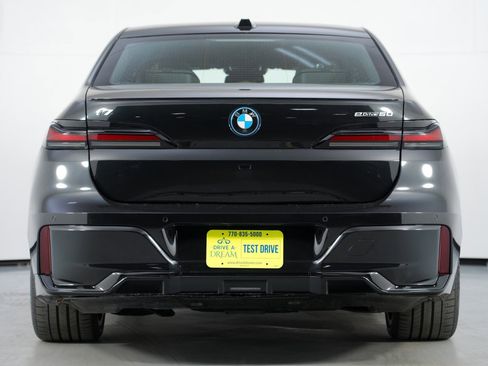 Used 2024 BMW i7 eDrive50 w/ M Sport Package image 11