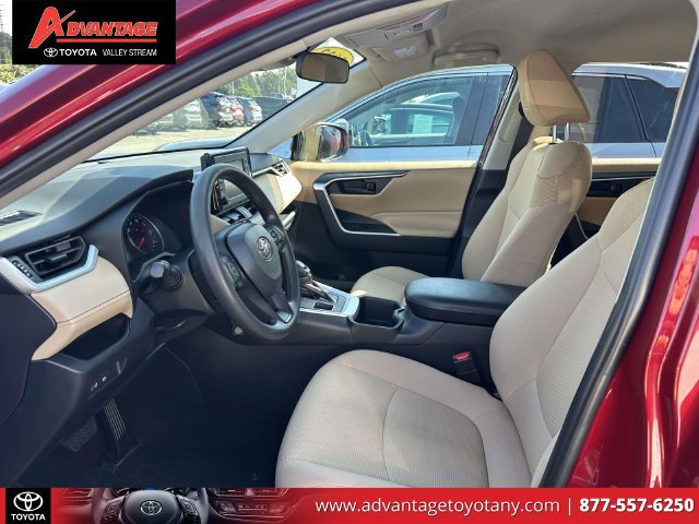 Used 2022 Toyota RAV4 LE AWD/4WD image 19