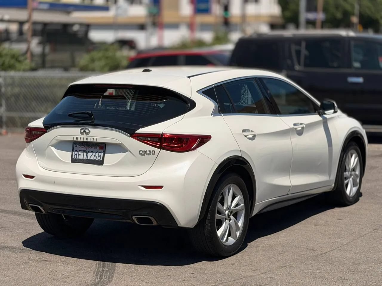 Used 2018 INFINITI QX30 FWD image 21