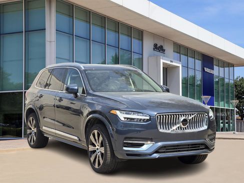 Certified 2025 Volvo XC90 T8 Plus w/ Protection Package Premier image 2