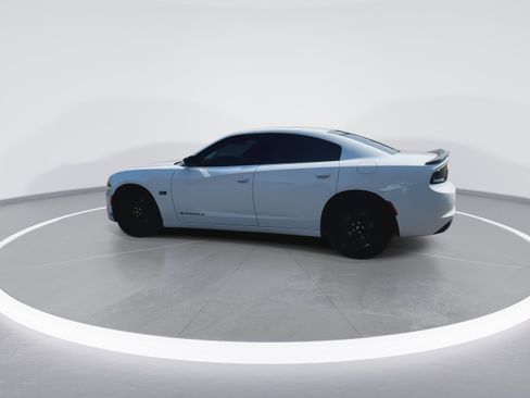 Used 2018 Dodge Charger R/T w/ Blacktop Package image 6
