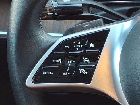 Certified 2025 Mercedes-Benz C 300 4MATIC Sedan image 9