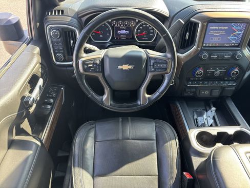 Used 2021 Chevrolet Silverado 3500 High Country image 29