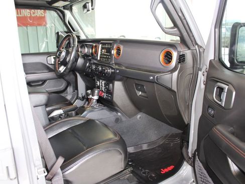 Used 2022 Jeep Gladiator Mojave w/ LED Lighting Group AWD/4WD image 43