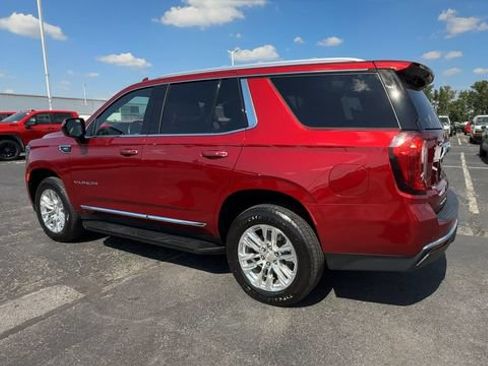 Used 2023 GMC Yukon SLT AWD/4WD image 6
