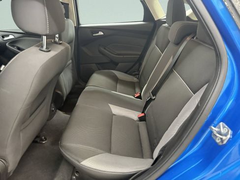 Used 2014 Ford Focus SE w/ SE Winter Package image 12