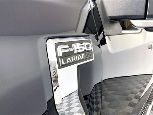 Used 2021 Ford F150 Lariat AWD/4WD image 14