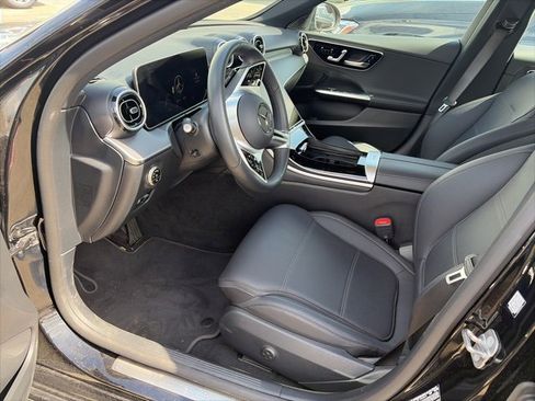 Used 2025 Mercedes-Benz C 300 Sedan image 9