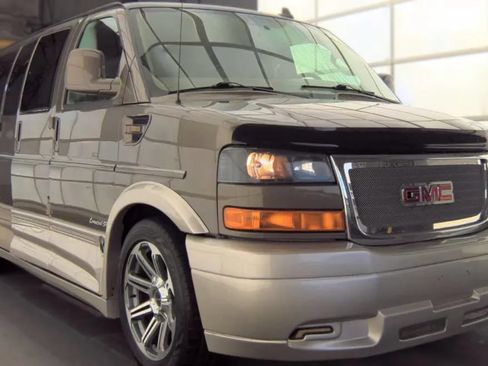 Used 2016 GMC Savana 2500 RWD image 4