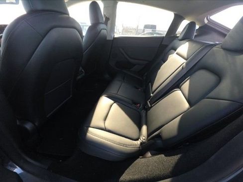 Used 2023 Tesla Model Y Long Range image 9