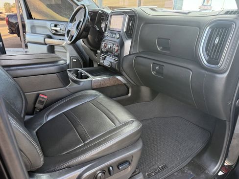 Used 2023 GMC Sierra 3500 Denali image 19
