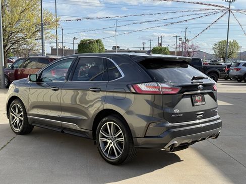 Used 2019 Ford Edge Titanium w/ Equipment Group 301A image 6