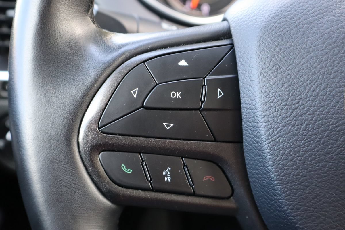 Used 2019 Jeep Cherokee Trailhawk w/ Comfort/Convenience Group AWD/4WD image 29