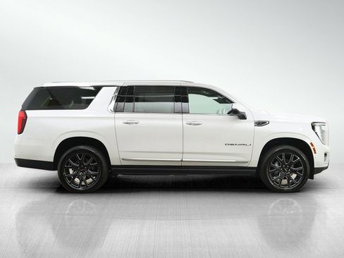 Used 2025 GMC Yukon XL Denali w/ Sun & Power Step Package AWD/4WD image 6
