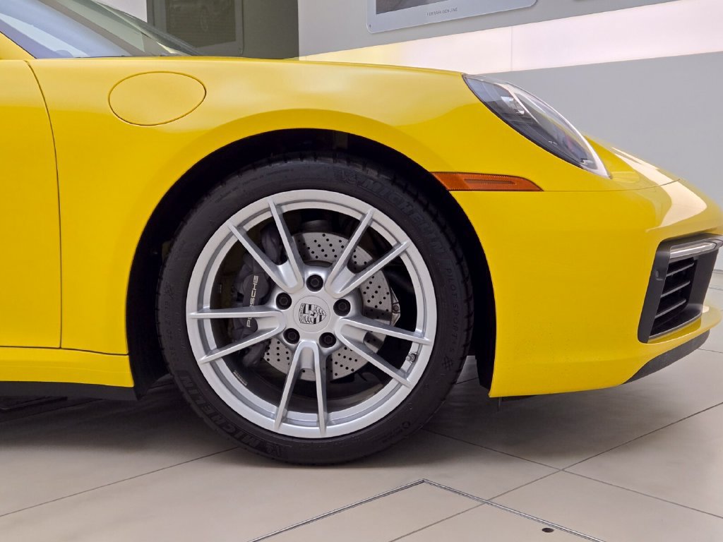 Used 2023 Porsche 911 Carrera RWD image 8