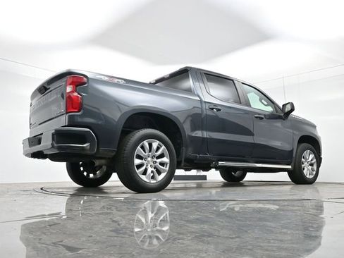 Used 2021 Chevrolet Silverado 1500 Custom image 15