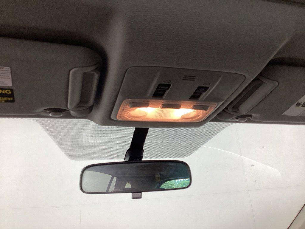 Used 2014 Toyota RAV4 XLE AWD/4WD image 17