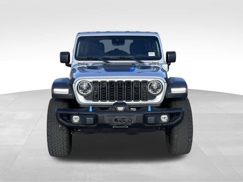 Used 2024 Jeep Wrangler Unlimited Rubicon 4xe w/ Capability Package AWD/4WD image 4