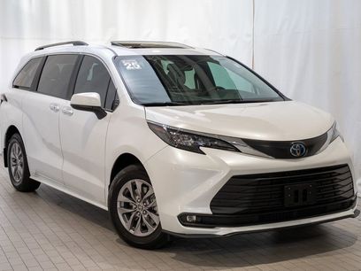 Certified 2025 Toyota Sienna XLE