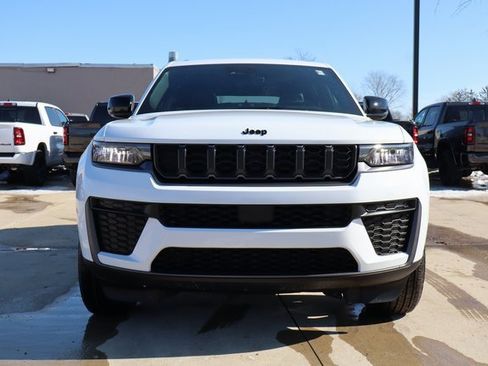 New 2026 Jeep Grand Cherokee Laredo image 5