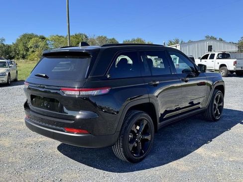 New 2025 Jeep Grand Cherokee Altitude AWD/4WD image 19