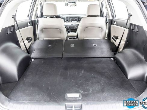 Used 2022 Kia Sportage LX image 37