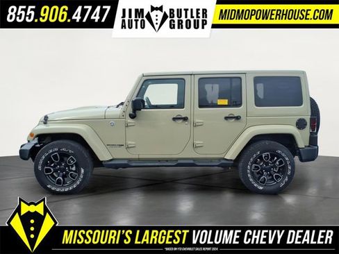 Used 2018 Jeep Wrangler Unlimited Sahara image 2
