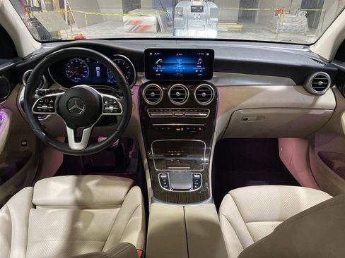 Certified 2022 Mercedes-Benz GLC 300 w/ Premium Package Lite image 2