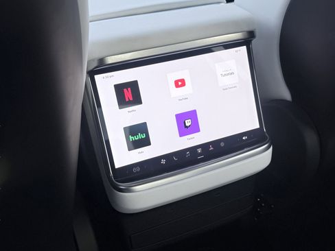 Used 2023 Tesla Model X image 42