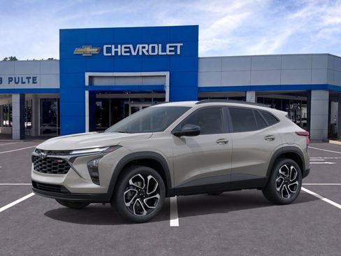 New 2026 Chevrolet Trax RS w/ Driver Confidence Package FWD image 2