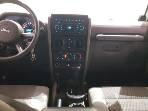 Used 2007 Jeep Wrangler Unlimited Sahara w/ Trailer Tow Group image 10