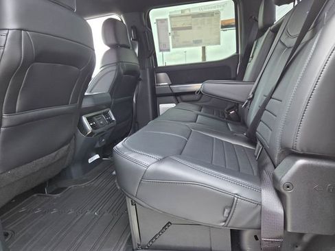 New 2026 Ford F450 Platinum w/ FX4 Off-Road Package AWD/4WD image 6