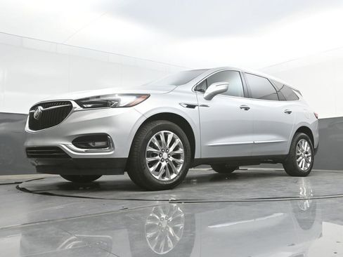Used 2019 Buick Enclave Essence FWD image 37