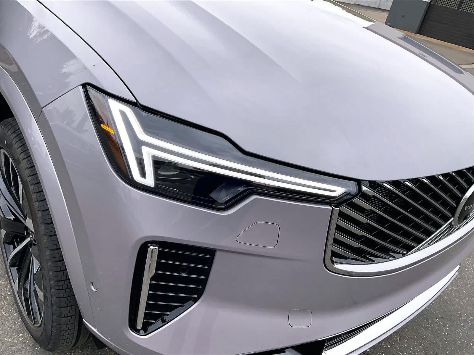 New 2027 Volvo XC90 B6 Plus AWD/4WD image 32