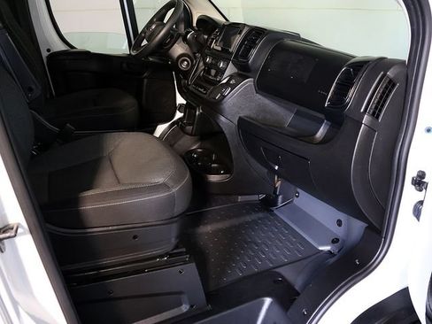 Used 2025 RAM ProMaster 2500 w/ U-Haul Equipment Group FWD image 27