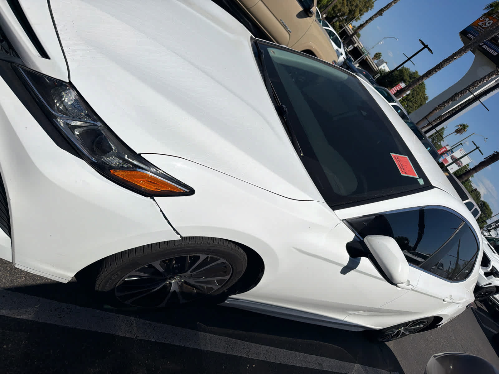 Used 2020 Toyota Camry SE FWD image 5