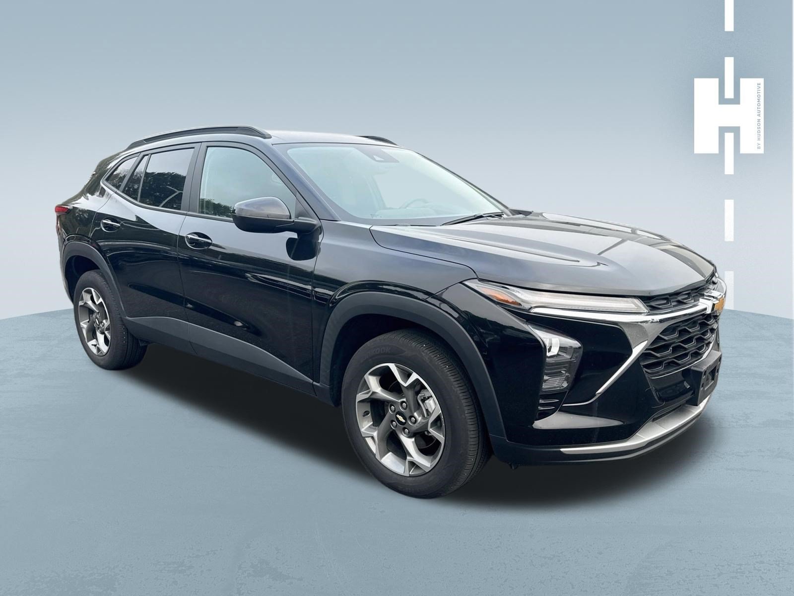 Used 2024 Chevrolet Trax LT w/ LT Convenience Package FWD image 1