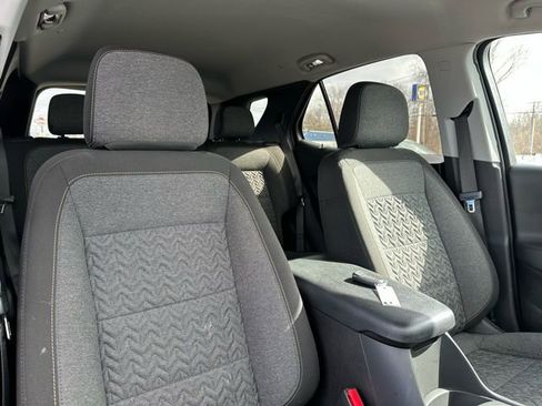 Used 2024 Chevrolet Equinox LT image 8